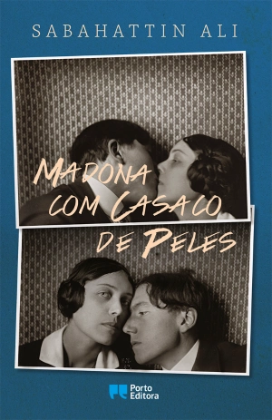 Madona com Casaco de Peles